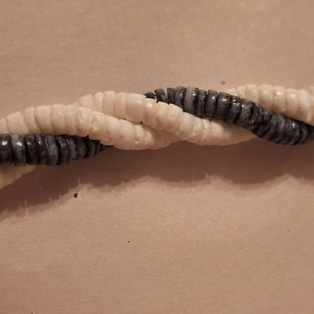 Vintage Puka Shell Twisted Spiral Necklace 24 Inches Long Charcoal Gray WHITE
